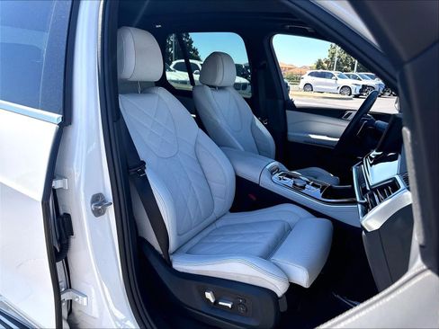 Used 2025 BMW X5 xDrive50e w/ Premium Package AWD/4WD image 29