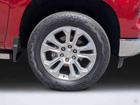 Used 2022 Chevrolet Silverado 1500 LTZ w/ LTZ Premium Package AWD/4WD image 12