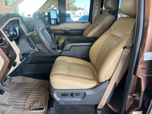 Used 2011 Ford F350 Lariat w/ Lariat Interior Pkg image 21