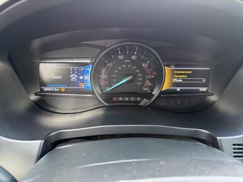 Used 2018 Ford Explorer XLT w/ Equipment Group 202A image 9