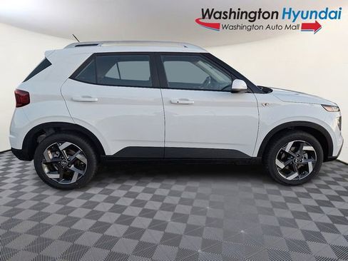 New 2026 Hyundai Venue SEL FWD image 7