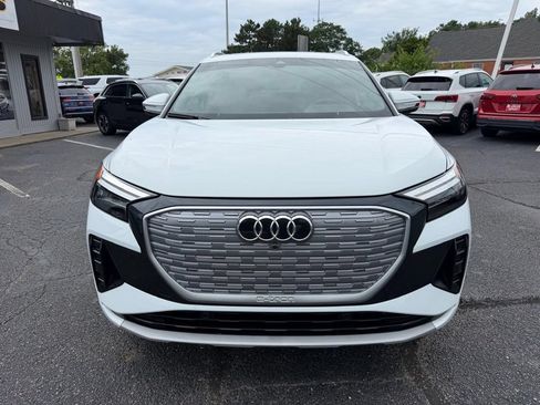Used 2022 Audi Q4 e-tron Premium Plus w/ Premium Plus AWD/4WD image 3