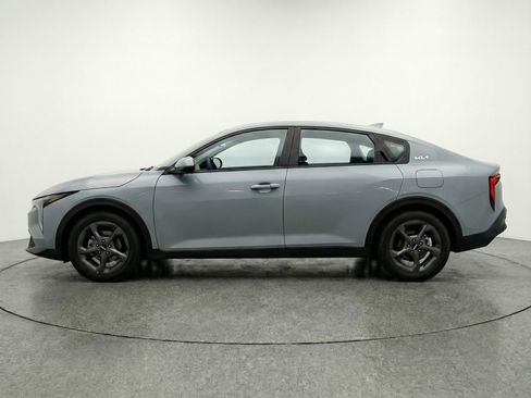 Used 2025 Kia K4 LXS image 5