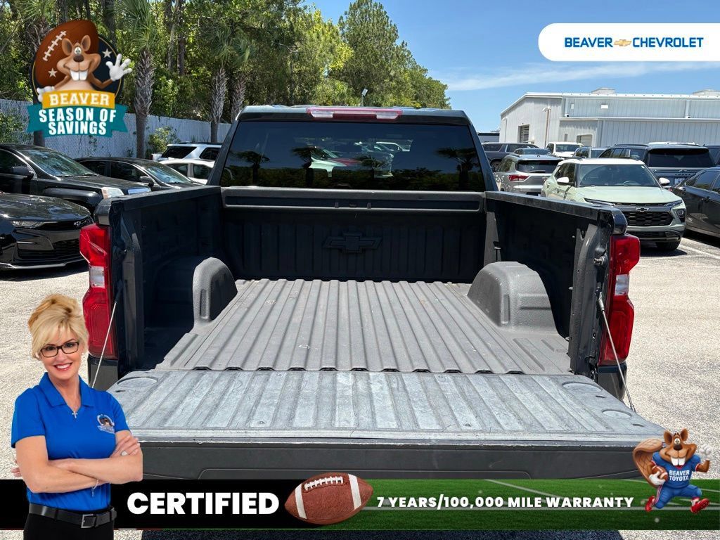Used 2022 Chevrolet Silverado 1500 RST AWD/4WD image 11