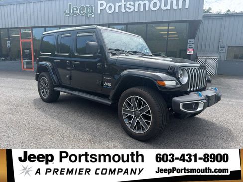 Used 2023 Jeep Wrangler Unlimited Sahara w/ Cold Weather Group AWD/4WD image 1