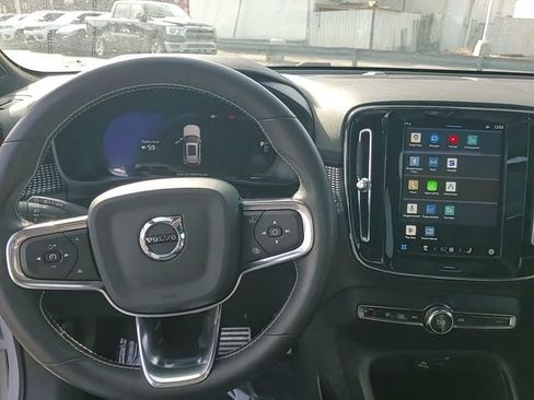 Used 2021 Volvo XC40 P8 Recharge w/ Advanced Package image 28