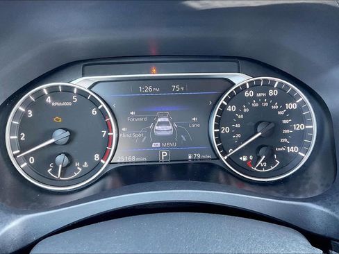 Used 2023 Nissan Altima 2.5 SR FWD image 16