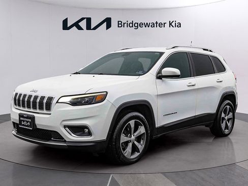 Used 2019 Jeep Cherokee Limited AWD/4WD image 3