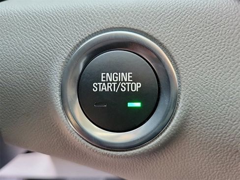 Used 2024 GMC Terrain SLT w/ Tech Package image 29