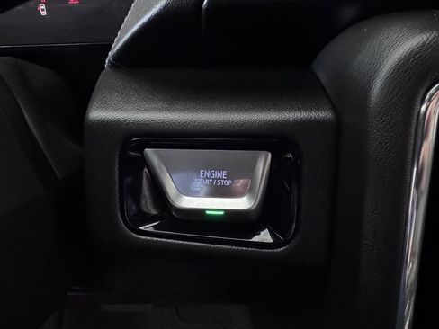 Certified 2025 GMC Yukon XL Denali AWD/4WD image 24