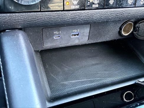 Used 2023 Mitsubishi Outlander ES image 34