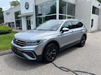 Certified 2024 Volkswagen Tiguan SE w/ Panoramic Sunroof Package