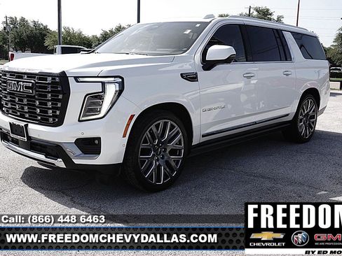 Used 2025 GMC Yukon XL Denali Ultimate AWD/4WD image 3