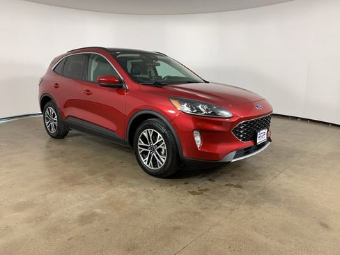 Used 2020 Ford Escape SEL image 5