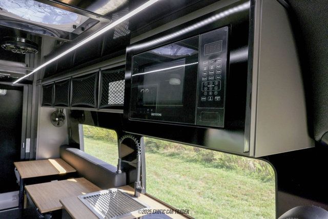 Used 2025 Mercedes-Benz Sprinter 2500 image 32