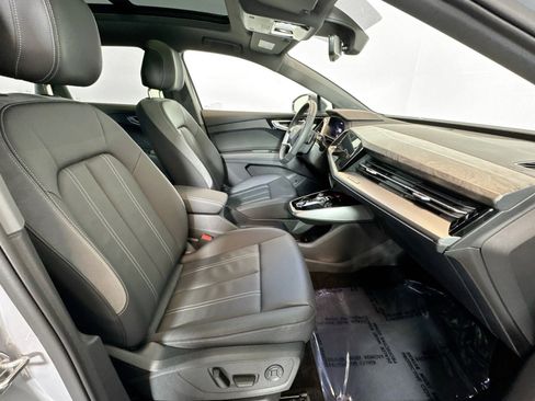 Used 2025 Audi Q4 e-tron Premium Plus w/ Premium Plus image 27