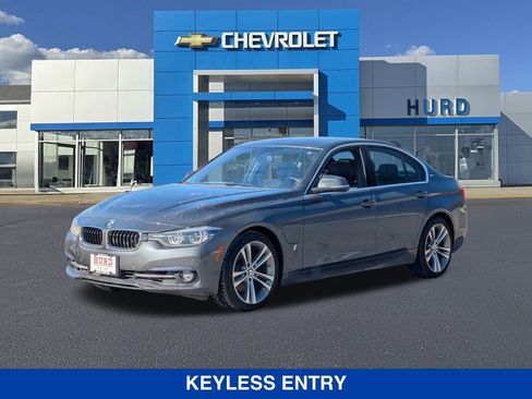 Used 2017 BMW 330e image 8