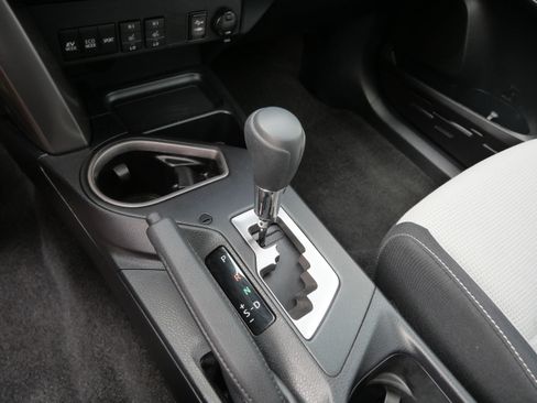 Certified 2018 Toyota RAV4 XLE AWD/4WD image 24