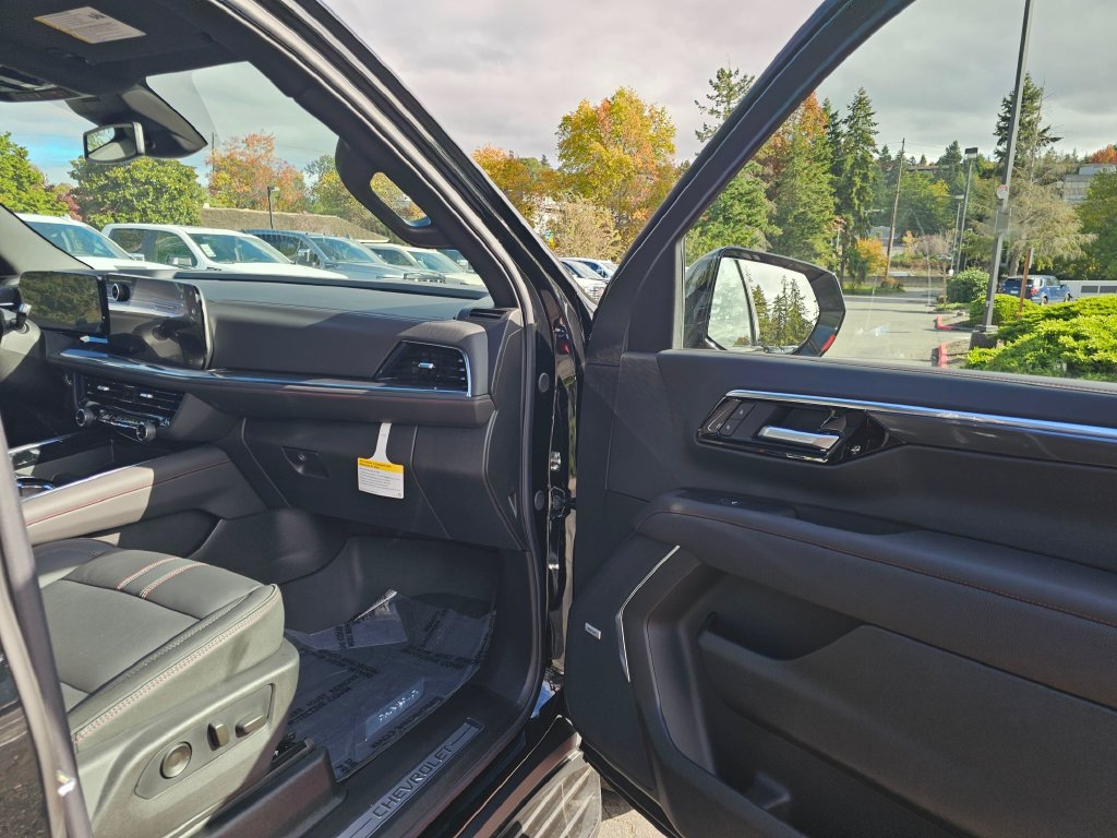 New 2026 Chevrolet Suburban RST w/ Comfort Package AWD/4WD image 12