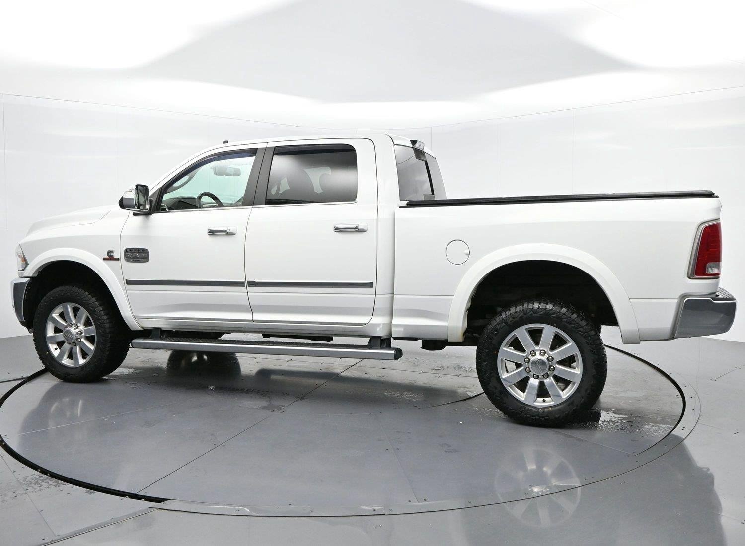 Used 2018 RAM 2500 Longhorn w/ Convenience Group AWD/4WD image 4