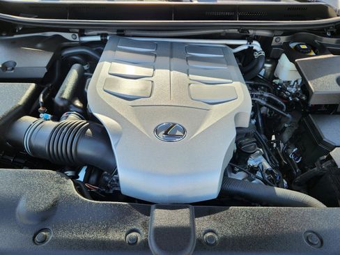 Used 2022 Lexus GX 460 Luxury w/ Off Road Package image 6