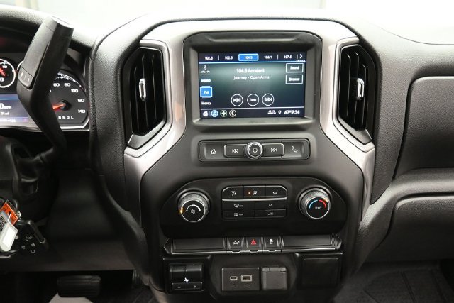 Used 2021 Chevrolet Silverado 1500 Custom w/ Custom Max Trailering Package AWD/4WD image 10