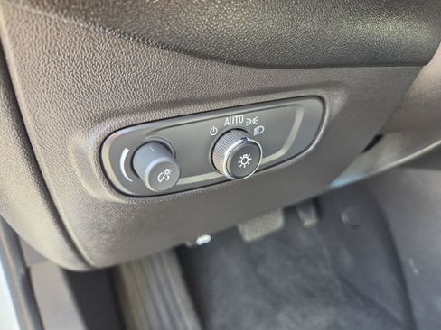 Used 2024 Chevrolet Equinox LT AWD/4WD image 17