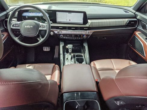 Used 2025 Kia Telluride SX w/ SX Captain's Chair Package image 14