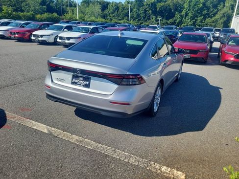 Certified 2024 Honda Accord LX image 6