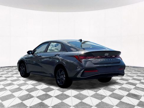 New 2026 Hyundai Elantra Sport FWD image 7