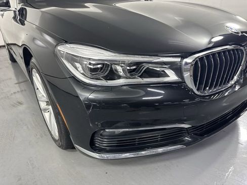 Used 2016 BMW 750i xDrive AWD/4WD image 29