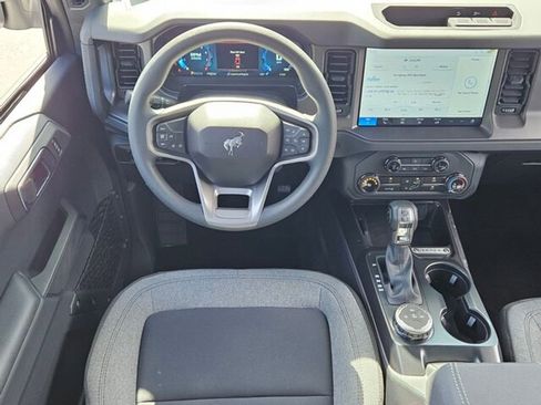 New 2025 Ford Bronco Base image 9