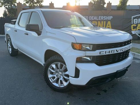 Used 2022 Chevrolet Silverado 1500 Custom image 2