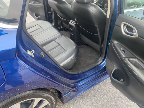 Used 2016 Nissan Sentra SR w/ SR Premium Package image 16