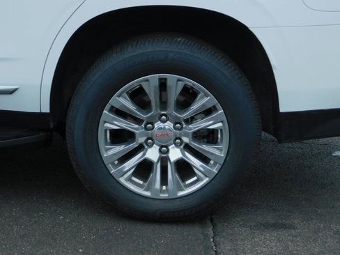 Used 2023 GMC Yukon Denali image 31