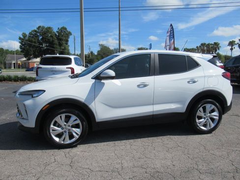 Used 2024 Buick Encore GX Preferred FWD image 2