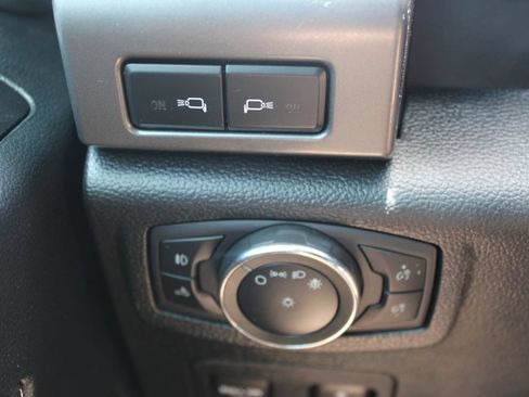 Used 2020 Ford F150 XLT w/ Equipment Group 302A Luxury AWD/4WD image 44