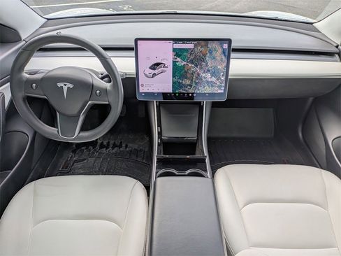 Used 2020 Tesla Model 3 Standard Range Plus image 27