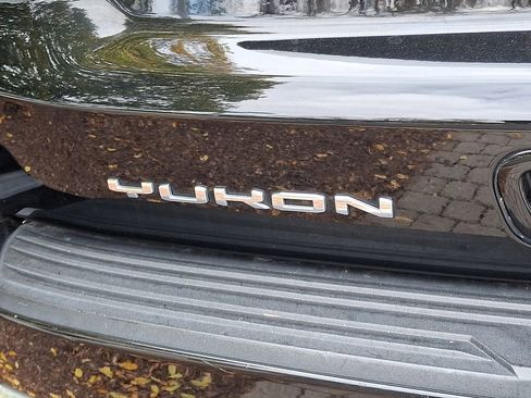 Used 2021 GMC Yukon Denali w/ Denali Ultimate Package image 31