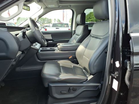 Used 2025 Ford Expedition Max Active AWD/4WD image 20
