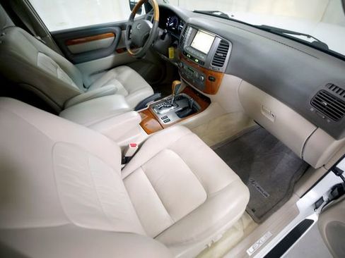 Used 2005 Lexus LX 470 4WD image 5