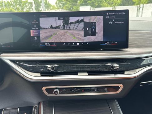 Used 2024 BMW X5 xDrive40i w/ M Sport Package AWD/4WD image 26