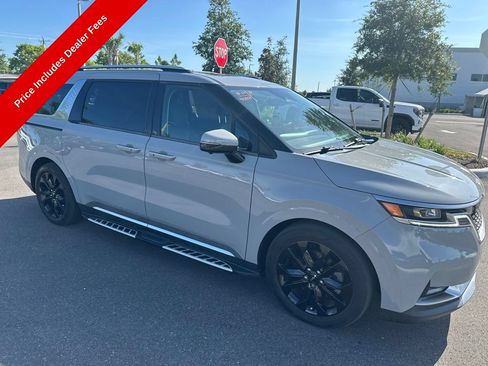 Used 2024 Kia Carnival SX Prestige FWD image 3