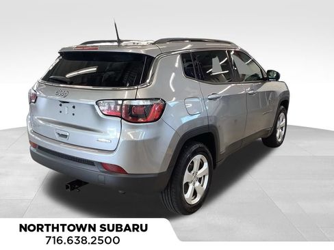 Used 2018 Jeep Compass Latitude w/ Cold Weather Group AWD/4WD image 27