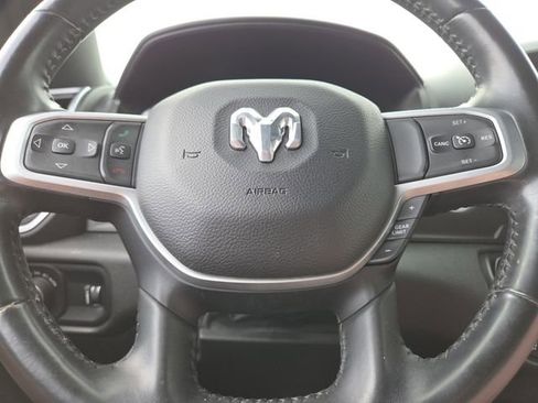 Used 2021 RAM 1500 Big Horn RWD image 32