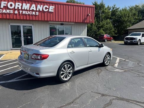 Used 2013 Toyota Corolla LE FWD image 3