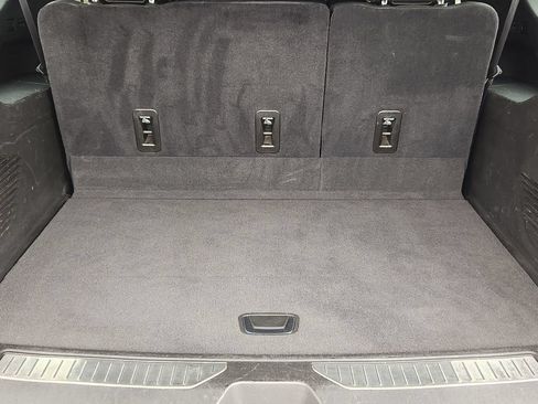 Used 2021 Chevrolet Suburban Premier AWD/4WD image 21