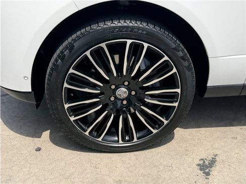 Used 2018 Land Rover Range Rover HSE AWD/4WD image 12