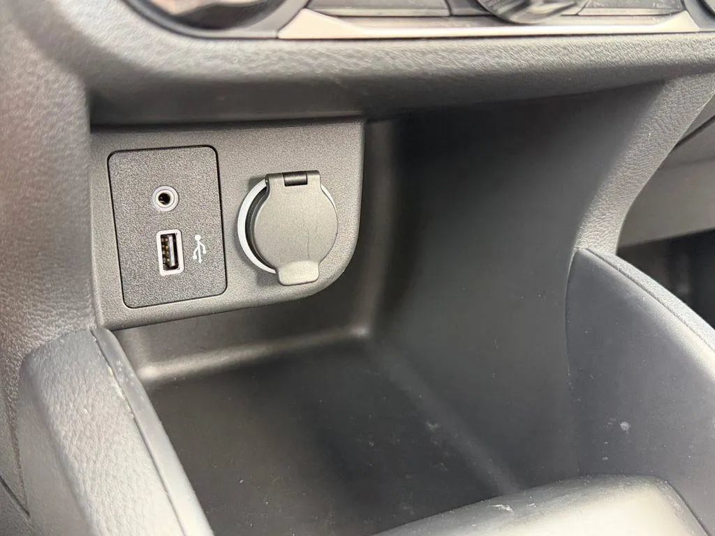 Used 2025 Nissan Kicks Play S FWD image 11