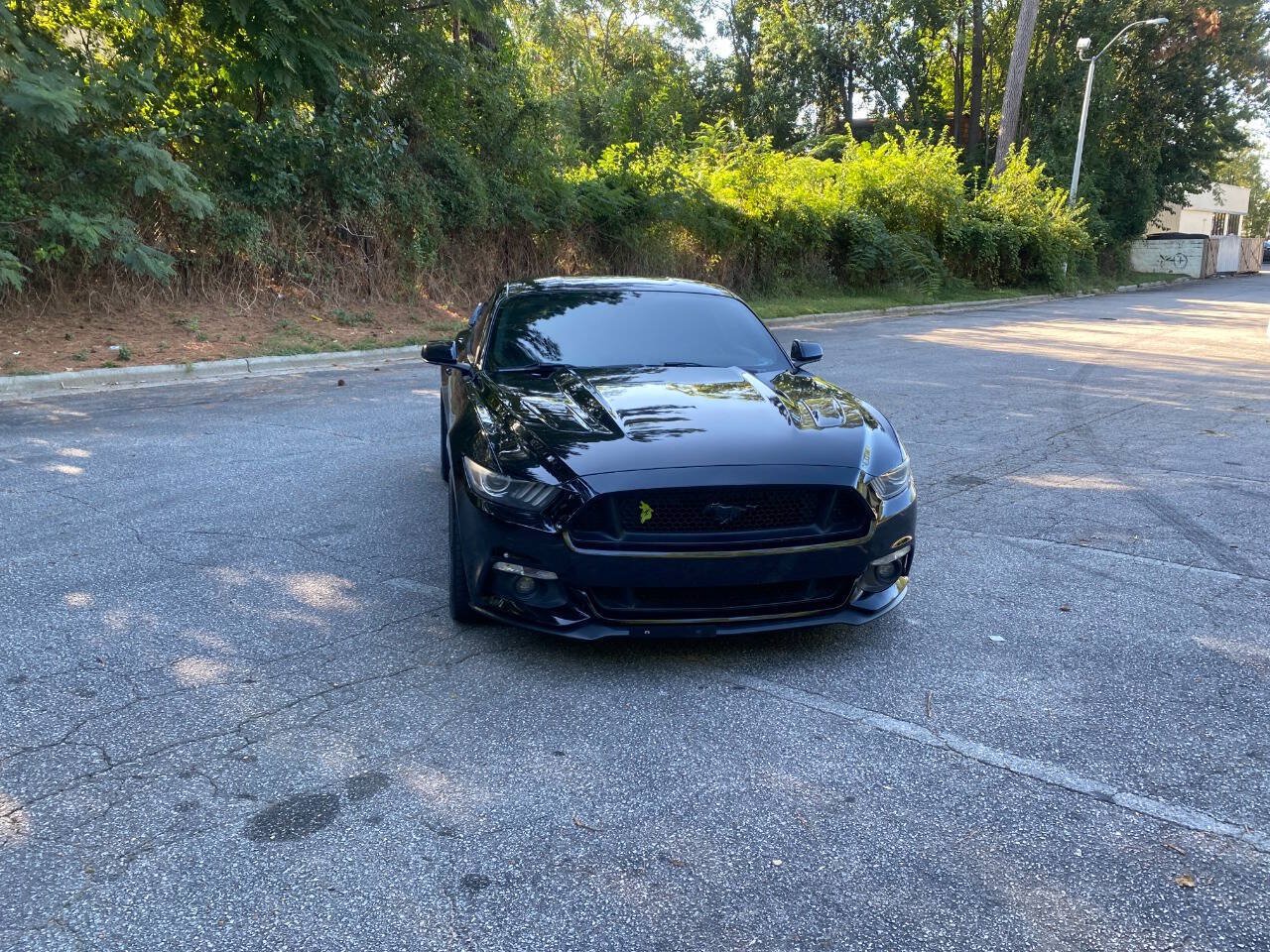 Used 2017 Ford Mustang GT RWD image 2